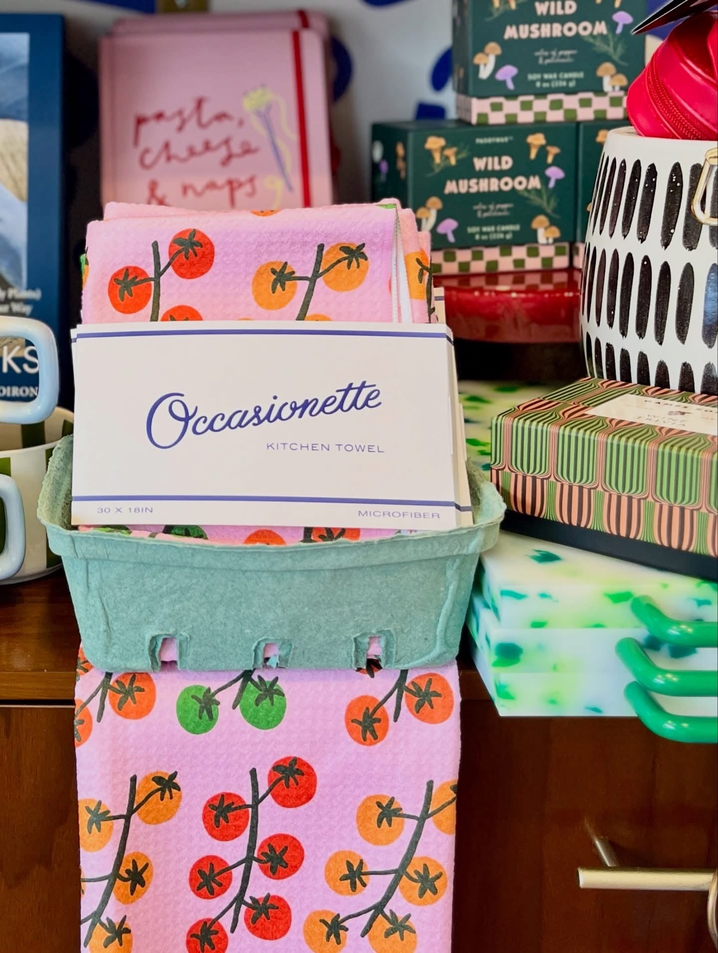 On Vine Tomato Kitchen Towel