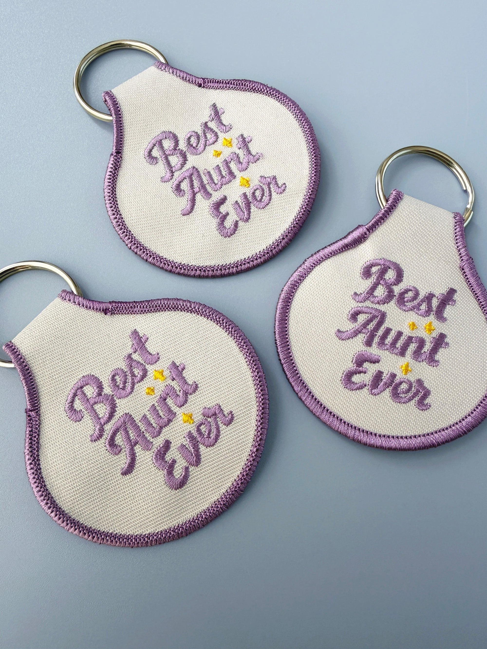 Best Aunt Ever Embroidered Keychain - Occasionette