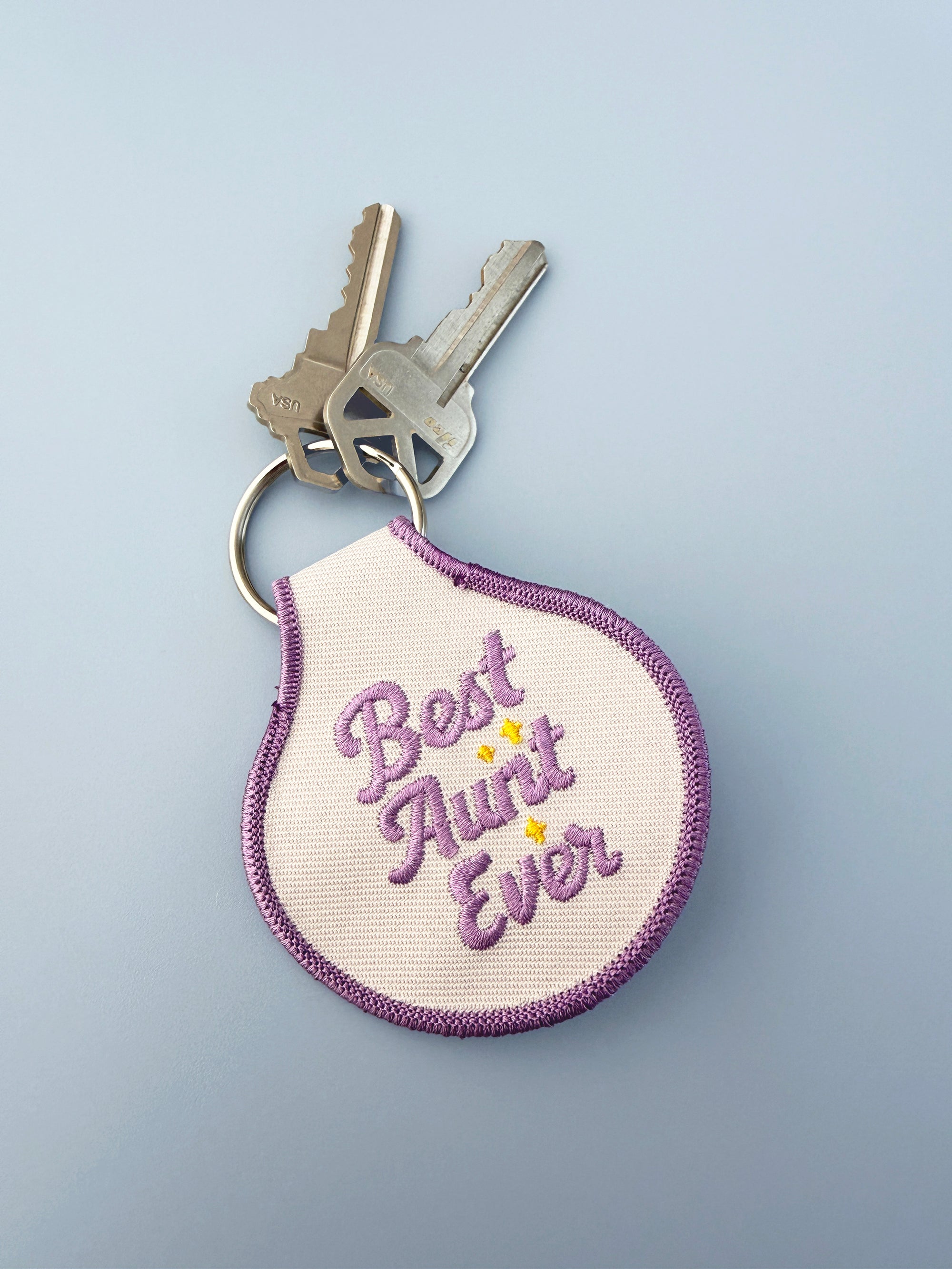 Best Aunt Ever Embroidered Keychain - Occasionette